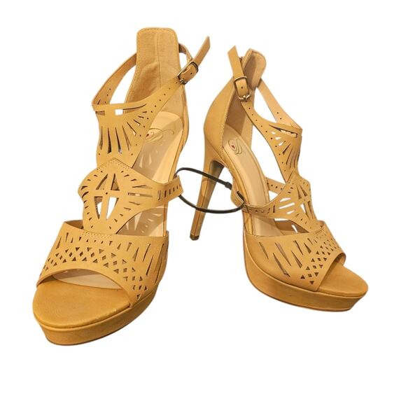 NWOT Golden Tan Cutout Platform Heels By Delicious Shoes Women's Size 7.5 - Picture 1 of 10